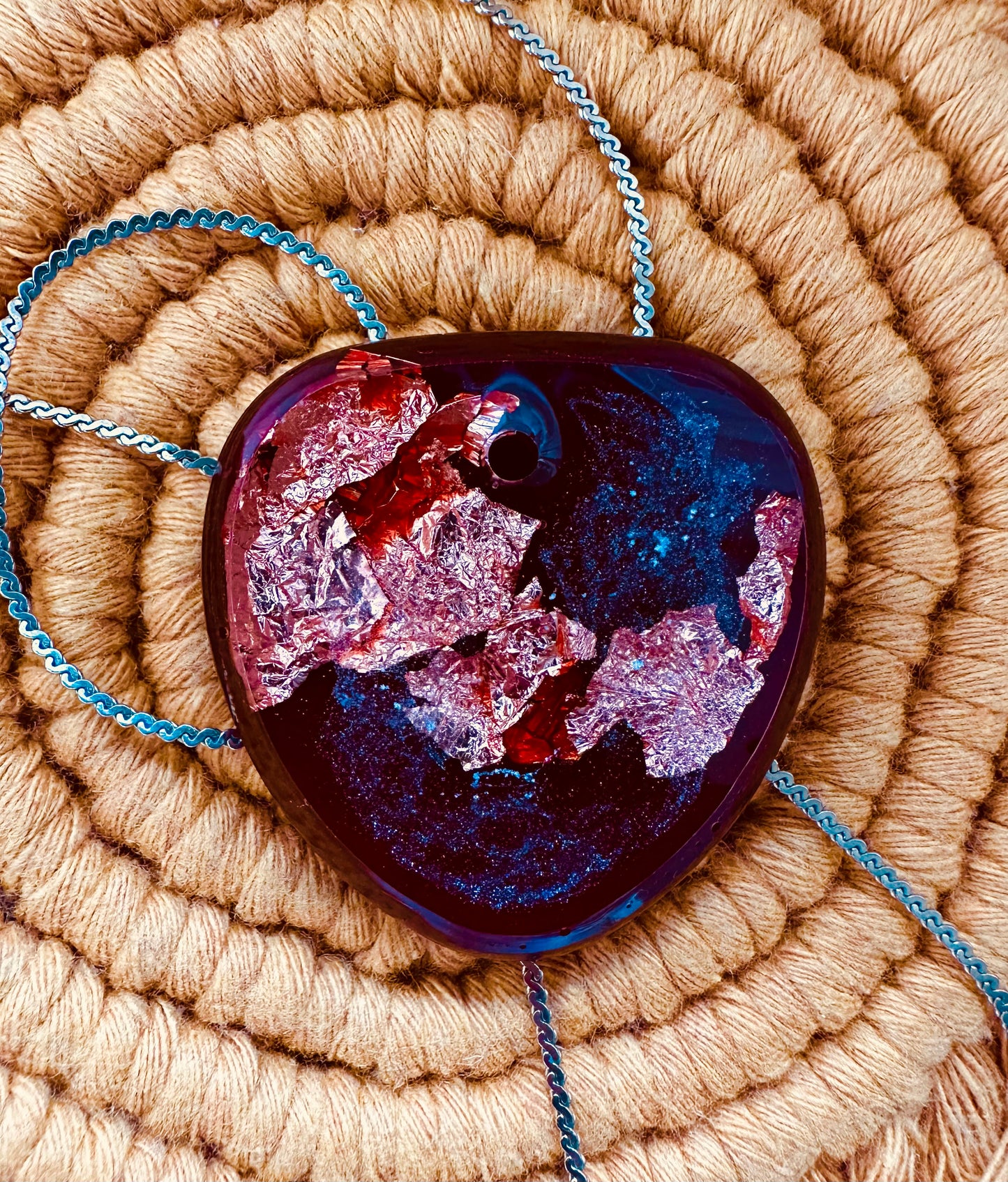 Bijoux d'art en époxy