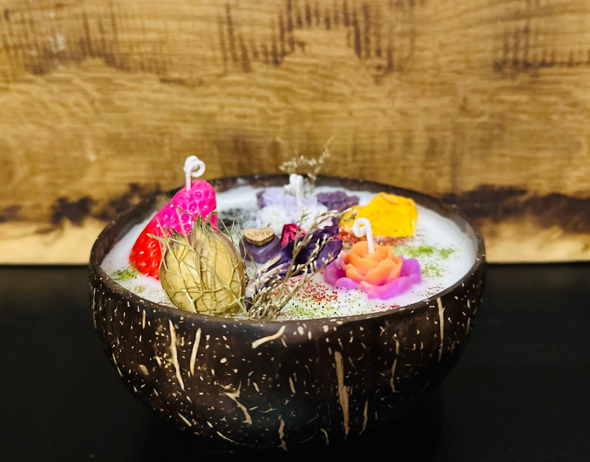 Dekokerze in Kokosnussschale Blumengarten