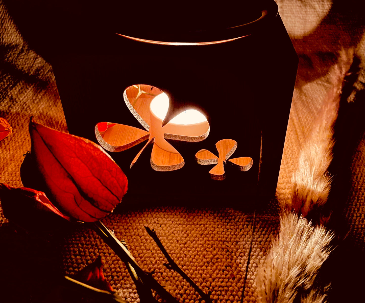 Aroma lamp made of bamboo "Clover"