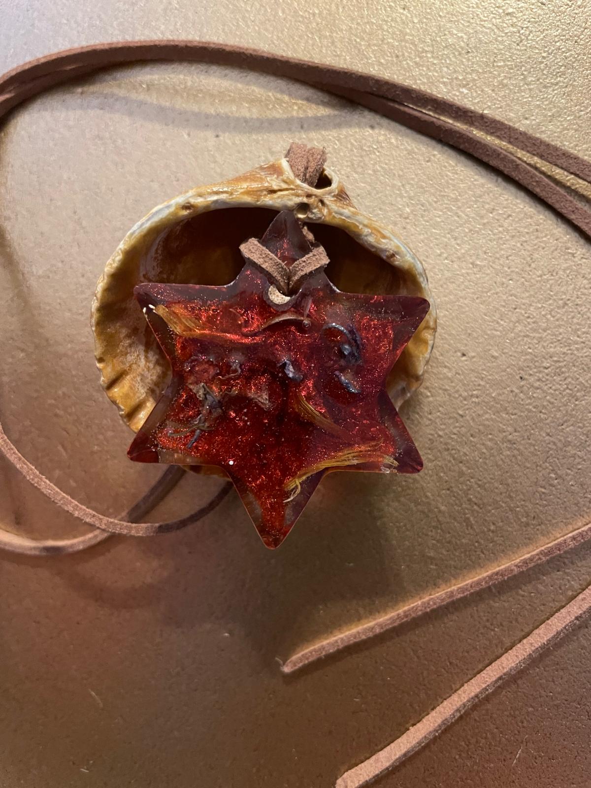 Bijoux d'art en époxy